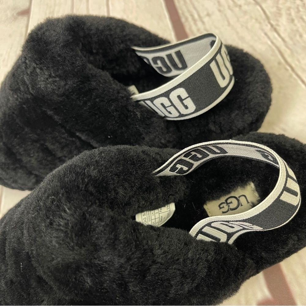 UGG Fluff Yeah black furry soft slippers slides with back straps, size 5 - Picture 6 of 11